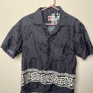 Vintage Men's Black Printed Short-Sleeve Hawaiian Camp Shirt